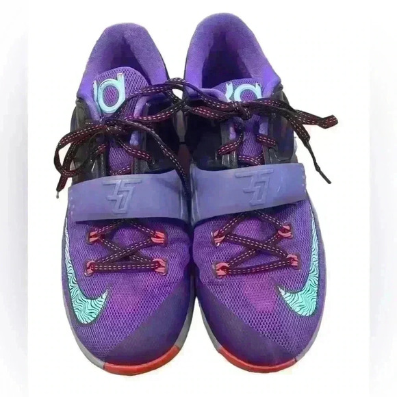 NIKE KD 7Y VII LIGHTNING 534 CAVE
PURPLE HYPER GRAPE, WOMEN’S 8 1/2 - 9 - Picture 1 of 9